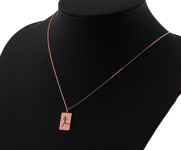 naszyjnik z biegaczką ekspozytor