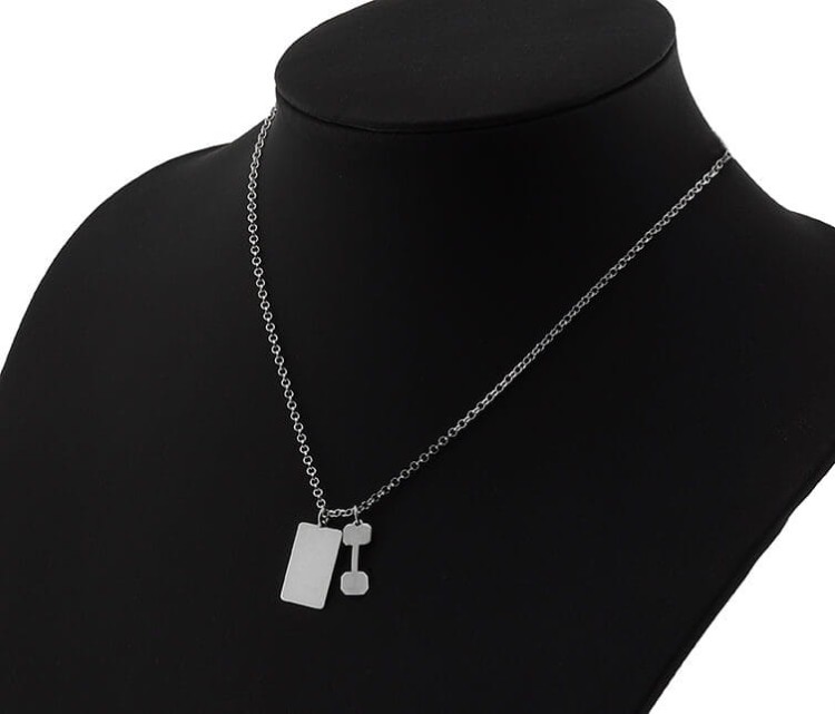 naszyjnik motywacyjny z hantlem