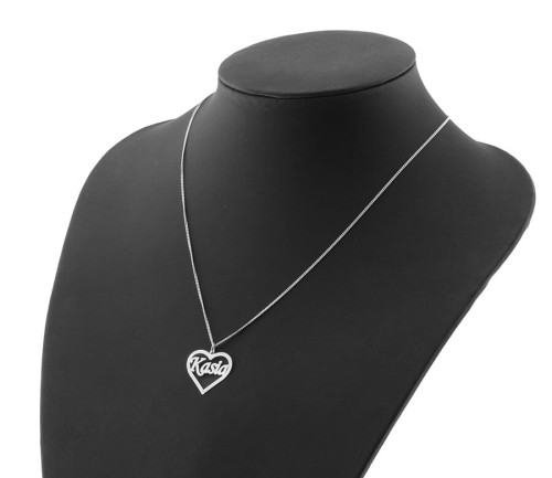 naszyjnik z imieniem w sercu