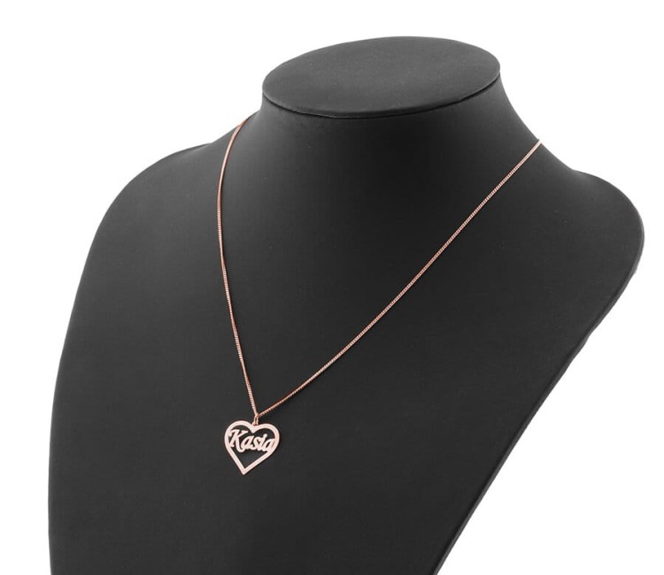 naszyjnik imię w sercu