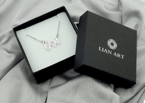 personalizowany naszyjnik z literkami