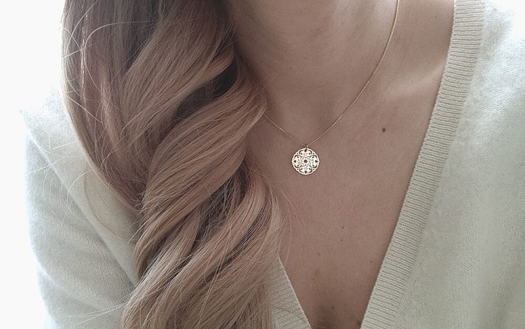 naszyjnik z rozetą złocony