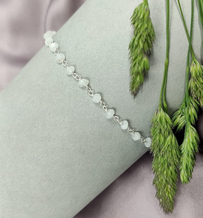 bransoletka z kamieniami księżycowymi