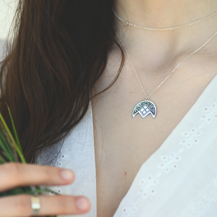 lunula mokosz naszyjnik