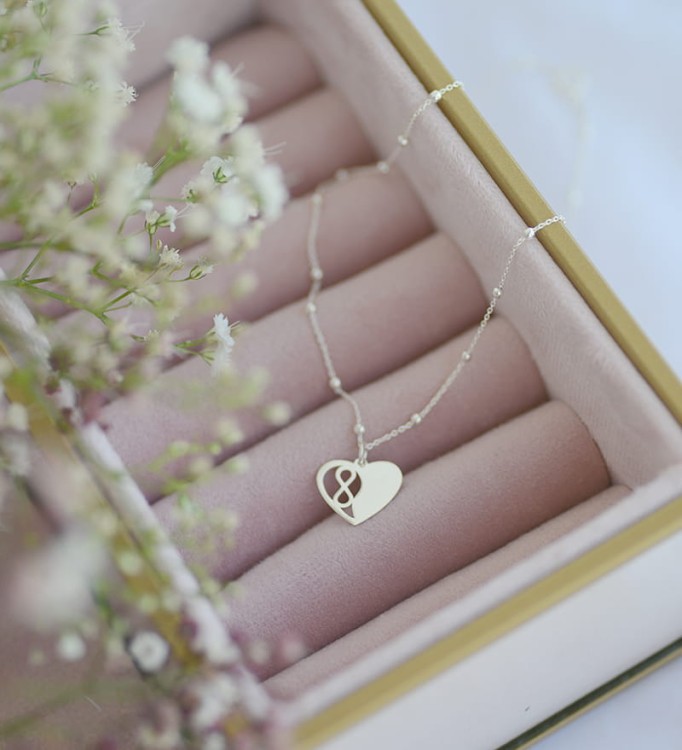 naszyjnik serce nieskończoność