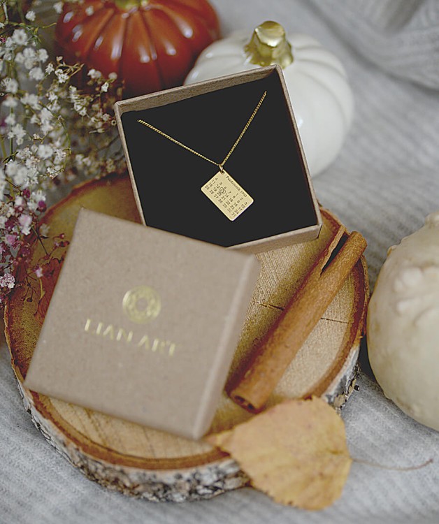 naszyjnik kartka z kalendarza