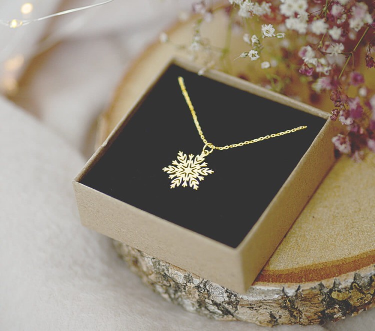 naszyjnik śnieżynka złoty