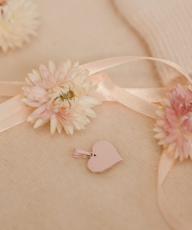 wisiorek serce różowe złocenie