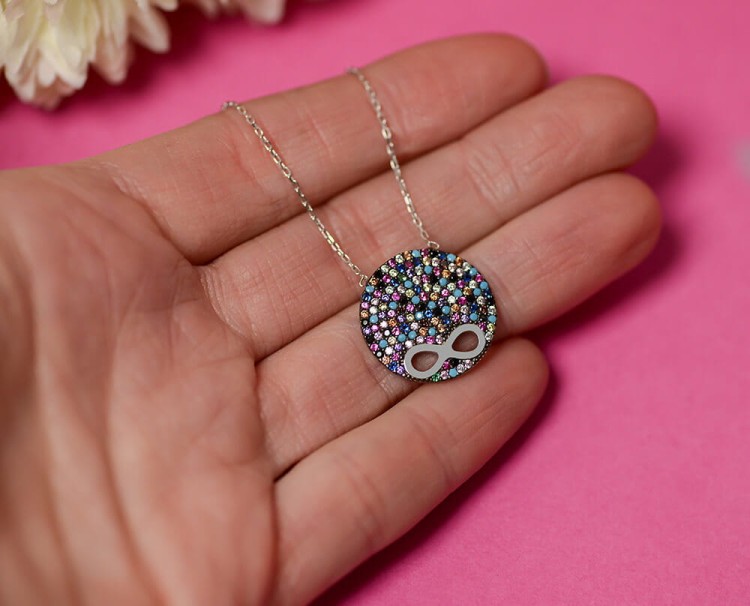 srebrny naszyjnik infinity cyrkonie multikolor