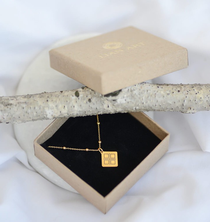 złoty naszyjnik mokosz