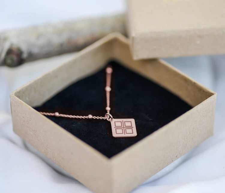 nasyzjnik mokosz różowe złoto