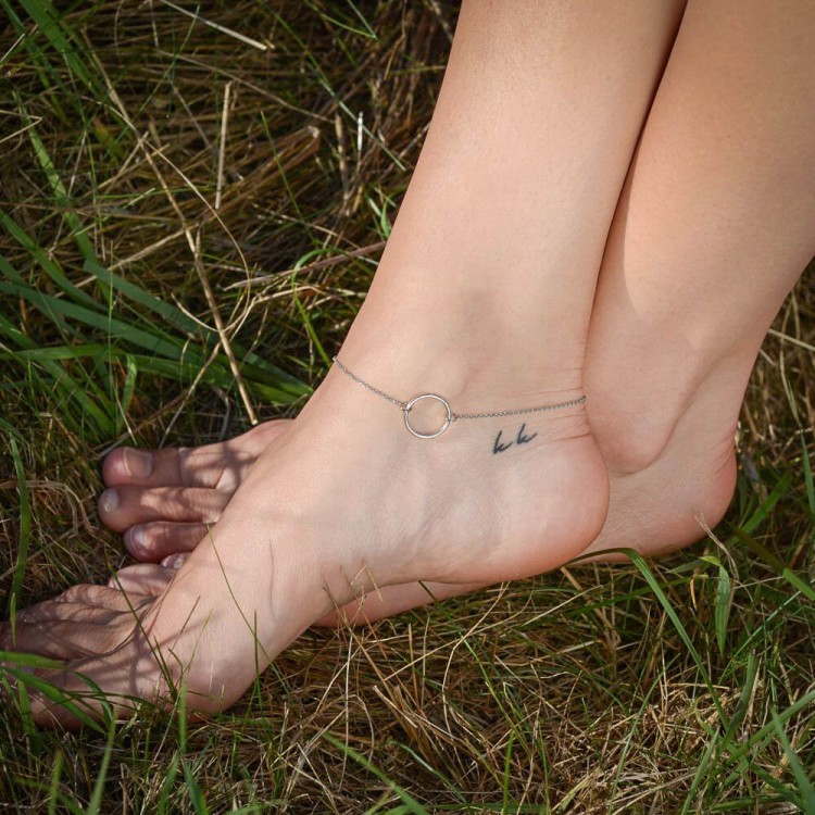 bransoletka z kołem na kostkę