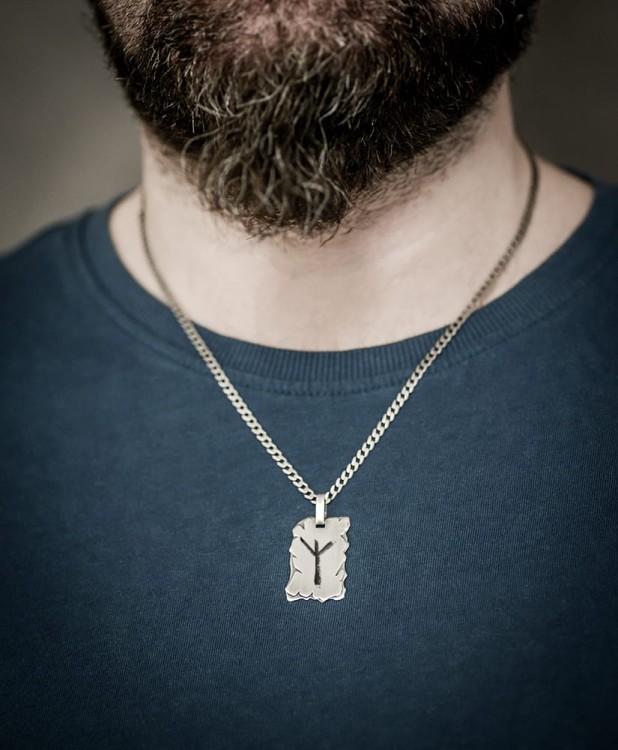 niesmiertelnik naszyjnik męski z runą