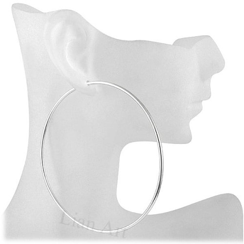 kolczyki koła 8 cm na uchu